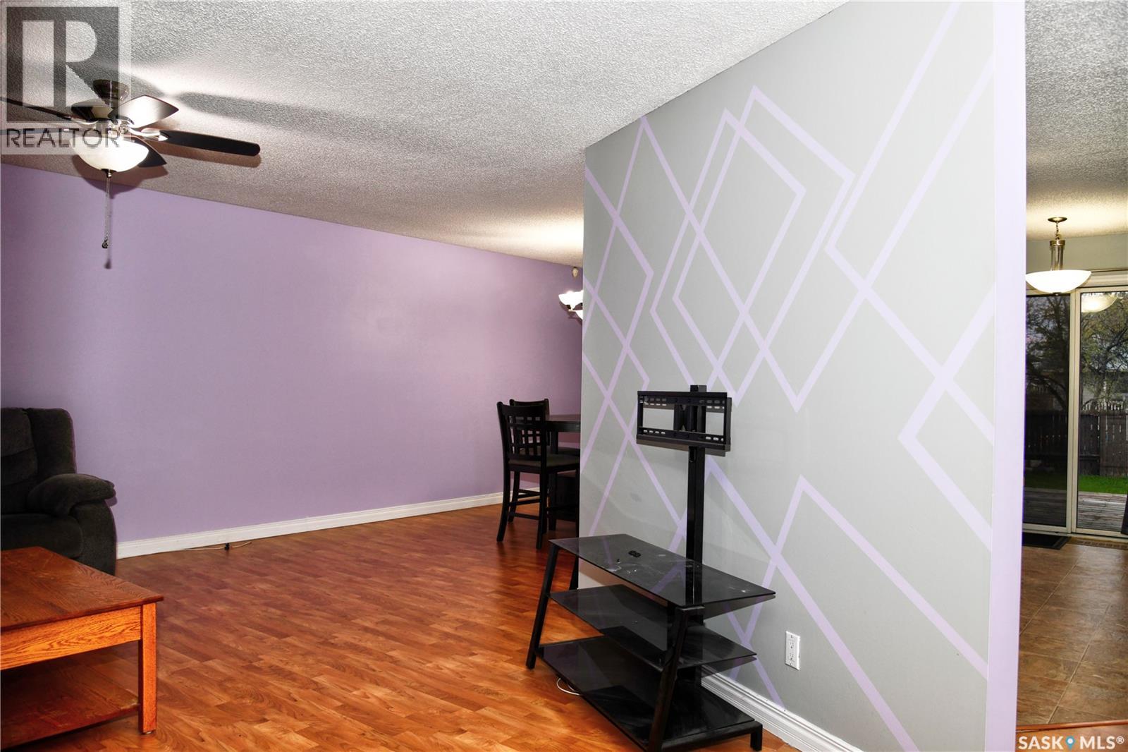 134 Cooper CRESCENT - 8