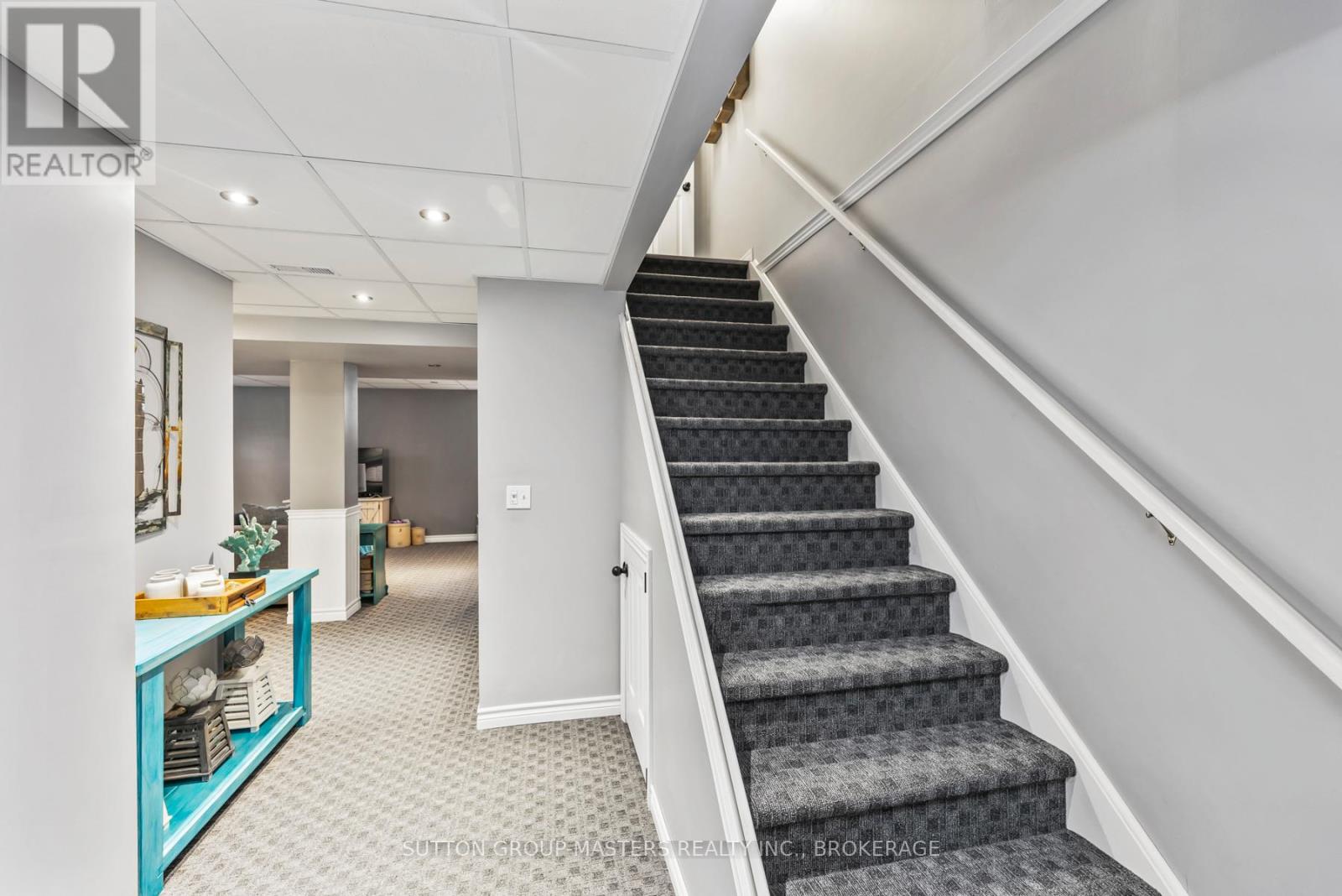 42 CLIFFORD STREET - 31
