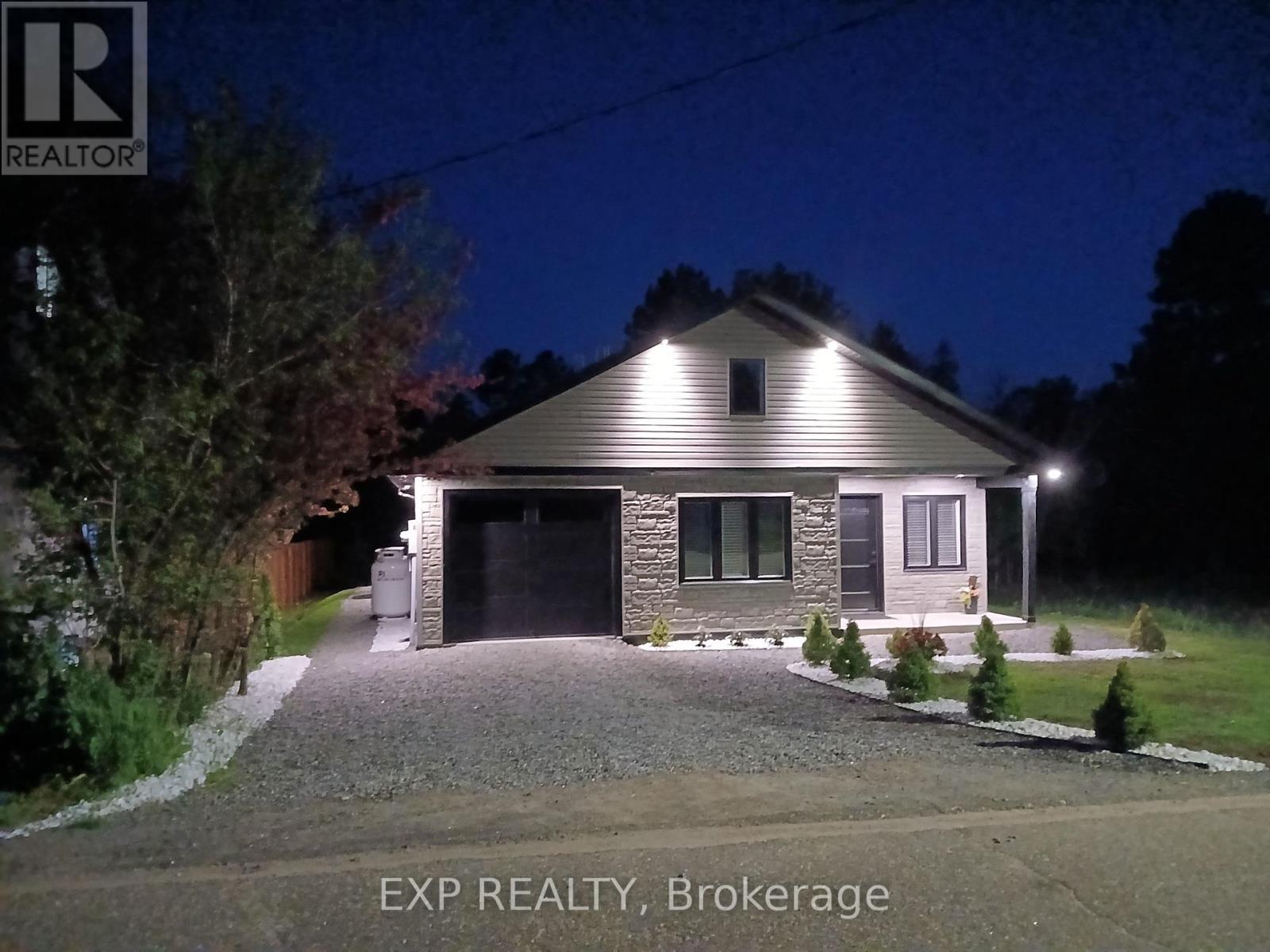 15 ZILNEY STREET - Image 2
