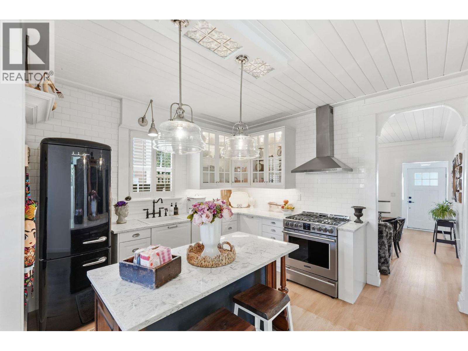  27 Kenley Avenue, Princeton