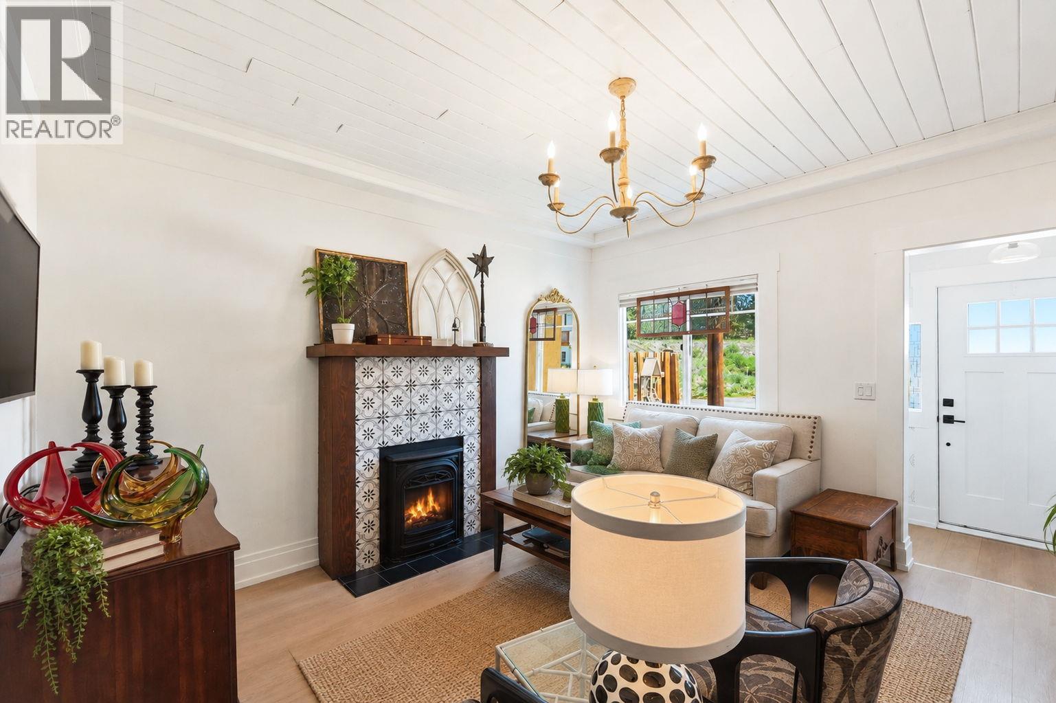  27 Kenley Avenue, Princeton