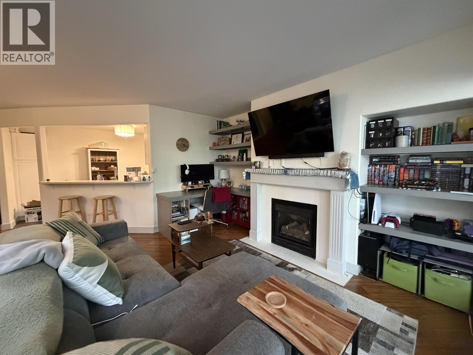 #101 2055 INGLEDEW STREET - 5