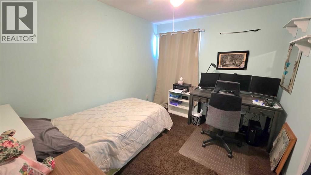 9518 125 Avenue - Image 3