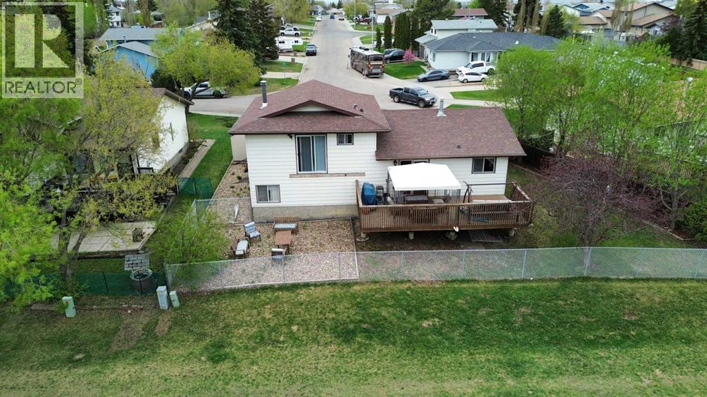 9518 125 Avenue - 10