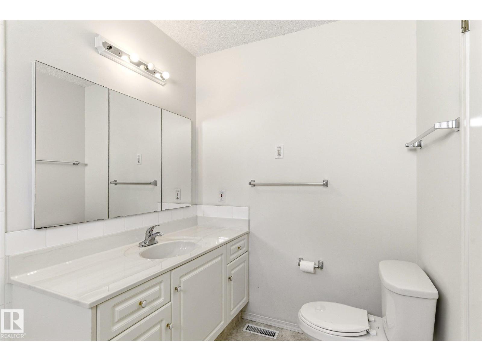 8604 157 AV NW - 21