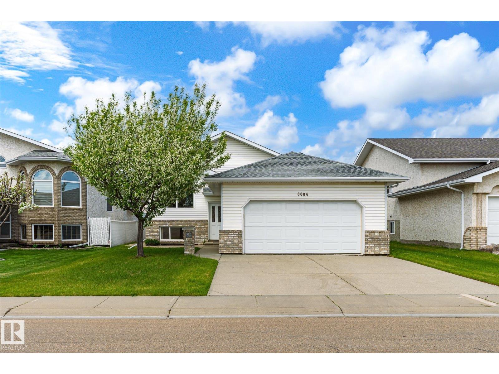 8604 157 AV NW - 1