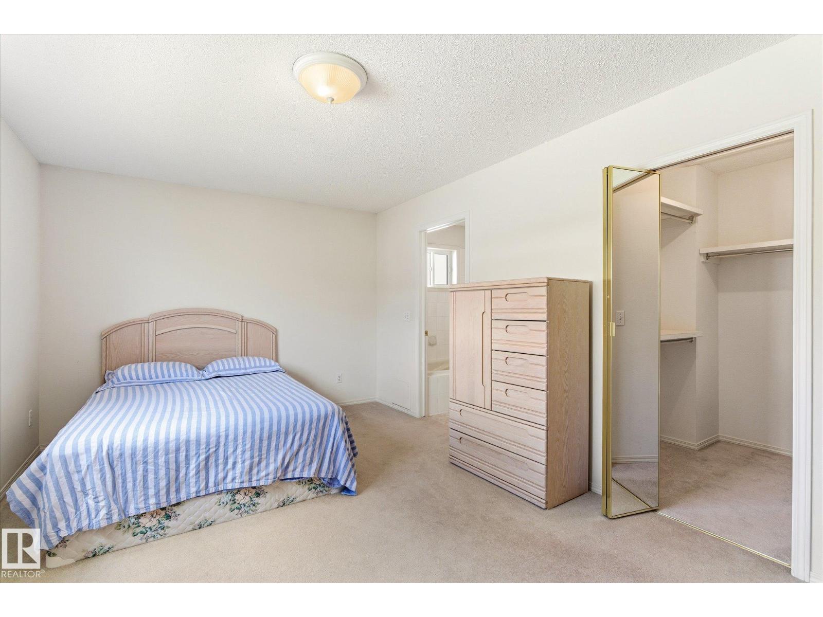 8604 157 AV NW - 18