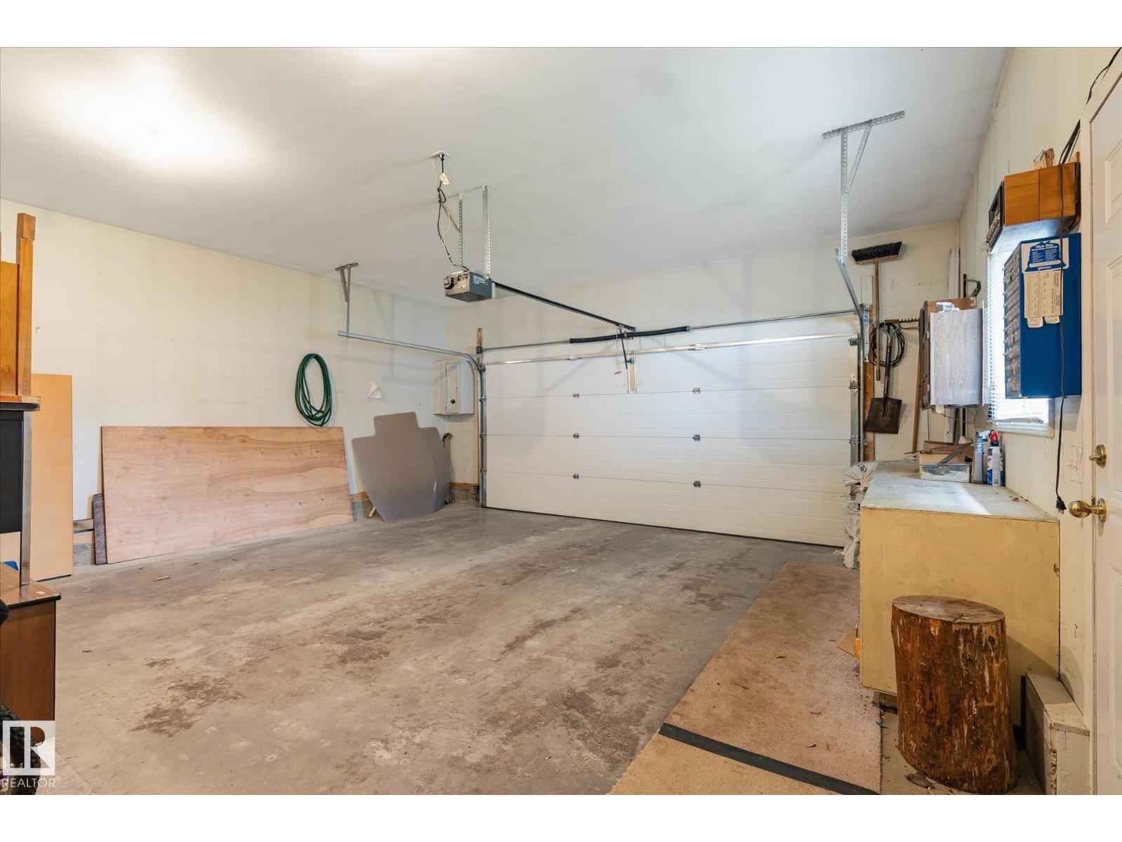 8604 157 AV NW - 49