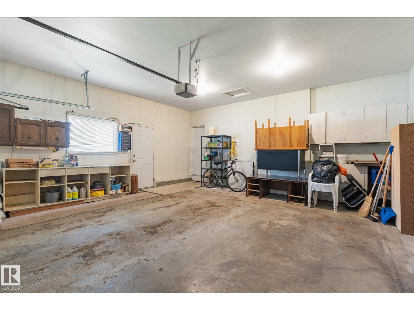 8604 157 AV NW - 50