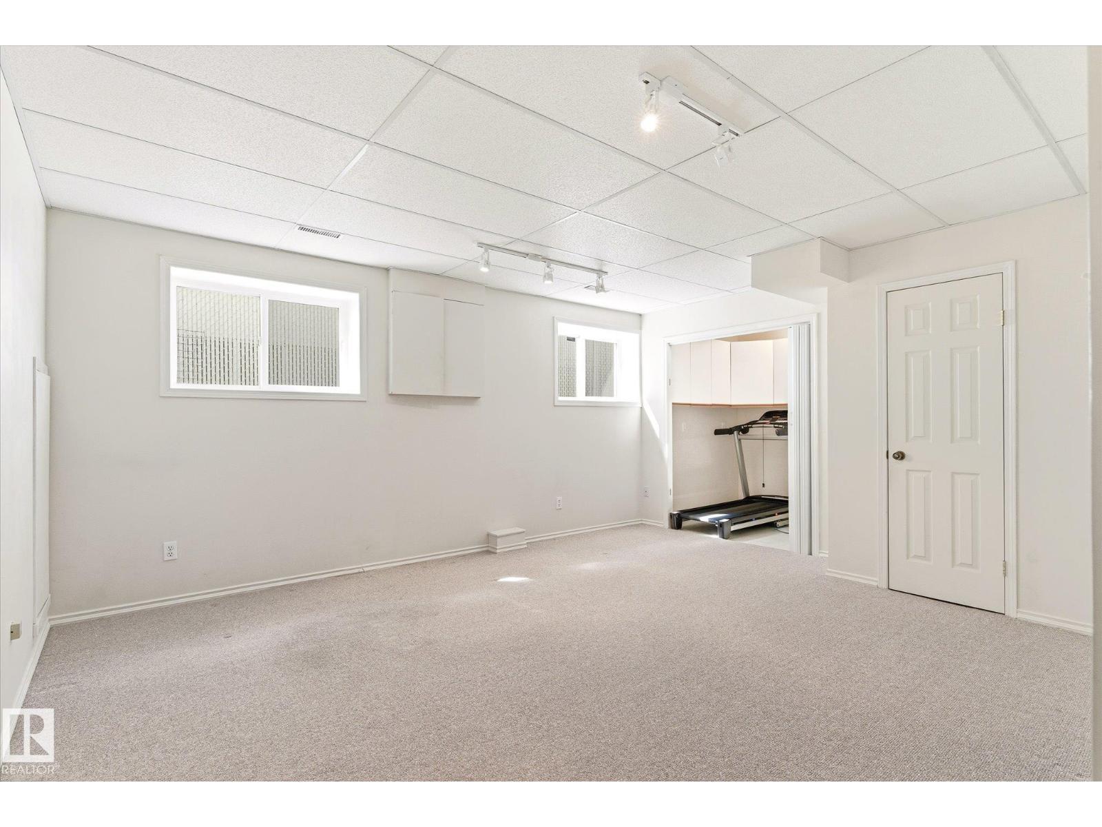 8604 157 AV NW - 31