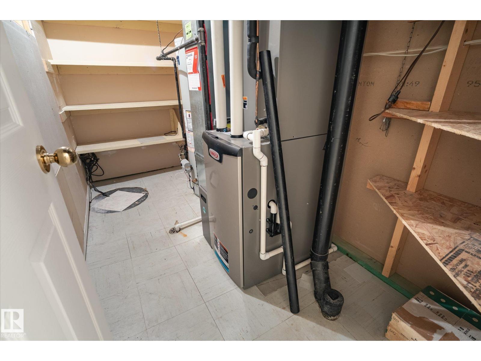8604 157 AV NW - 39