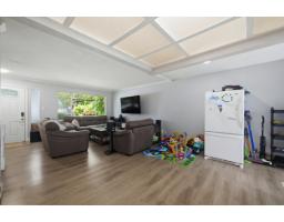 18298 63a Avenue, Surrey, BC V3S8A8 Photo 10