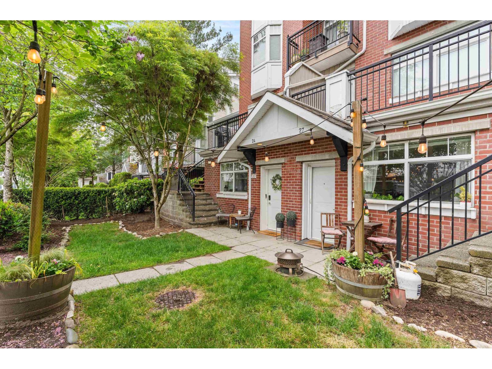27 19551 66 AVENUE, Surrey