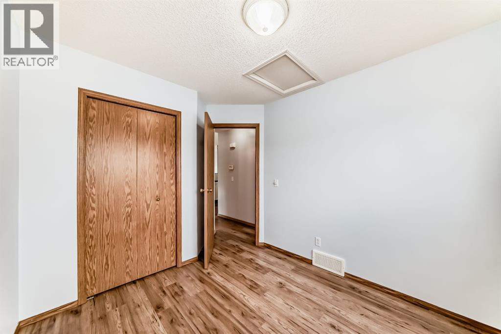 118 Bridleridge Way SW - 21