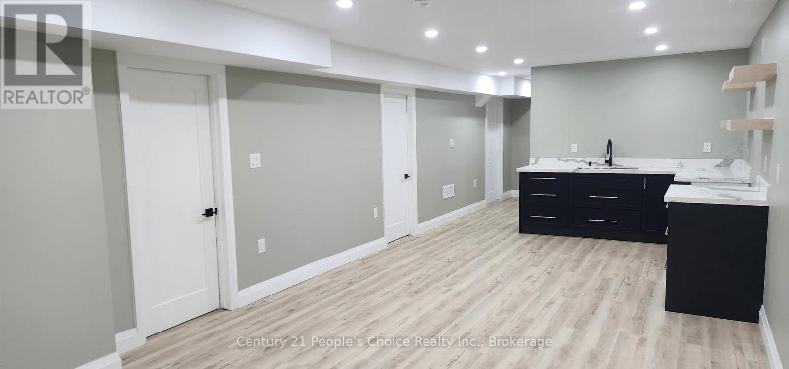 43 WEYMOUTH STREET - 31