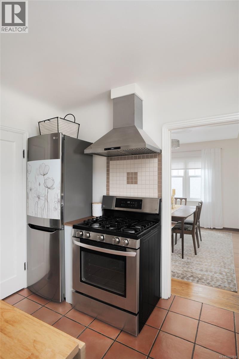 1066 Finlayson St - 14