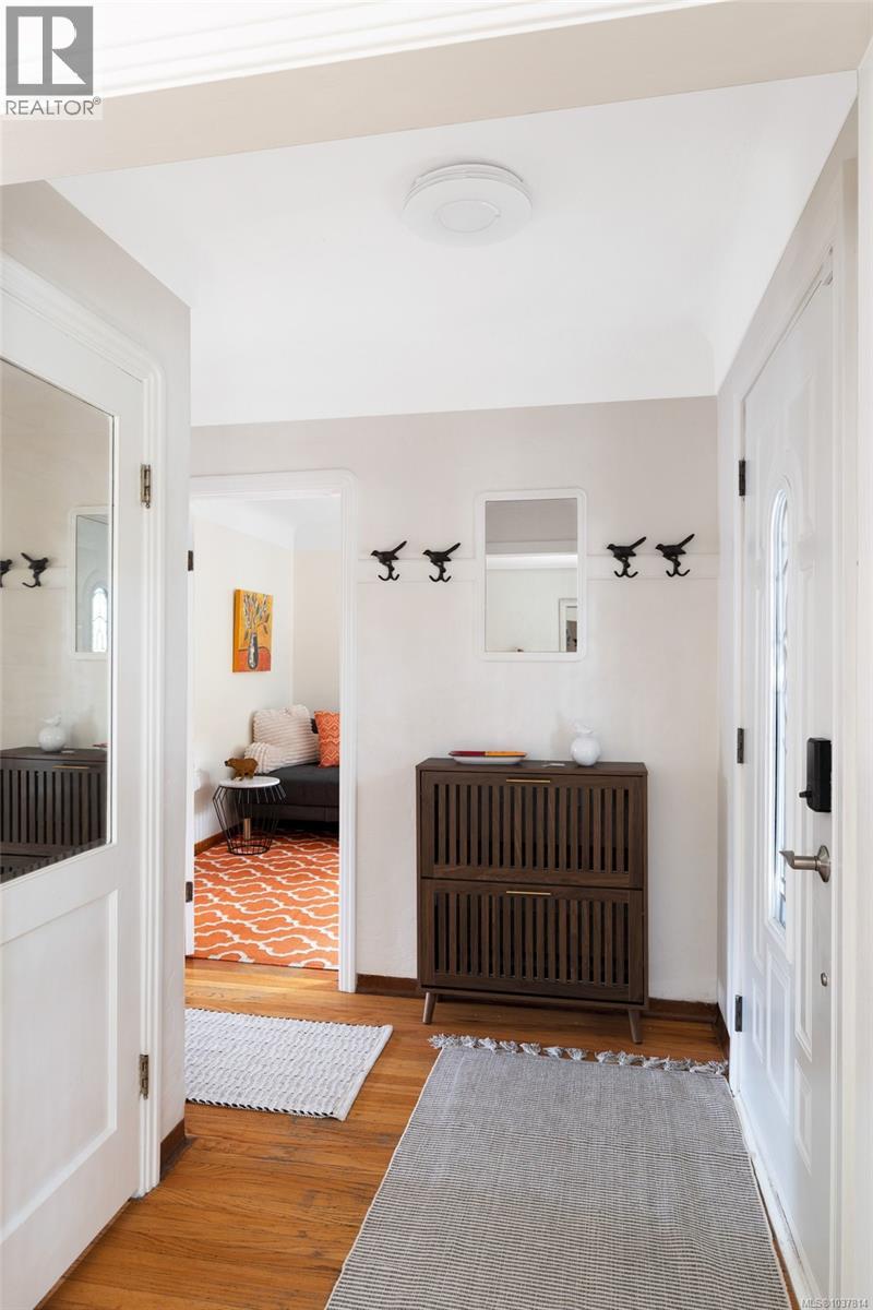 1066 Finlayson St - 15