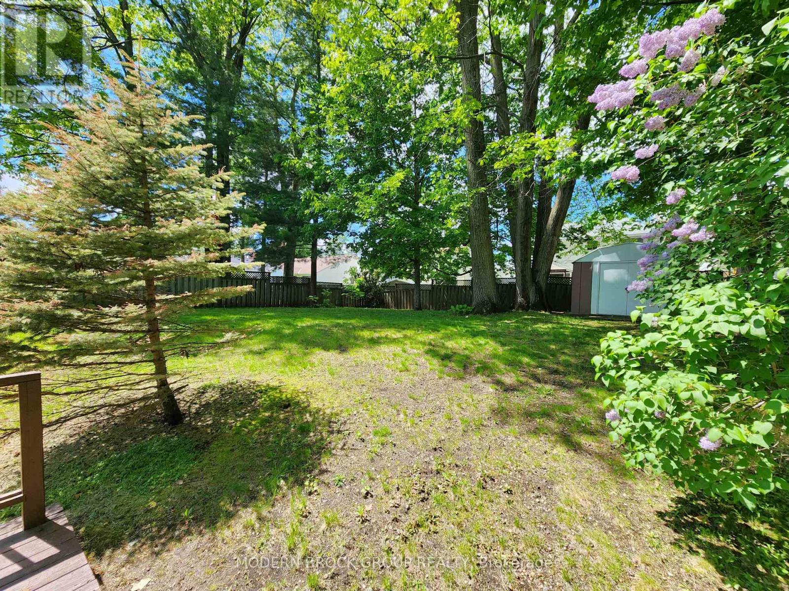 382 PEARL STREET W - 48