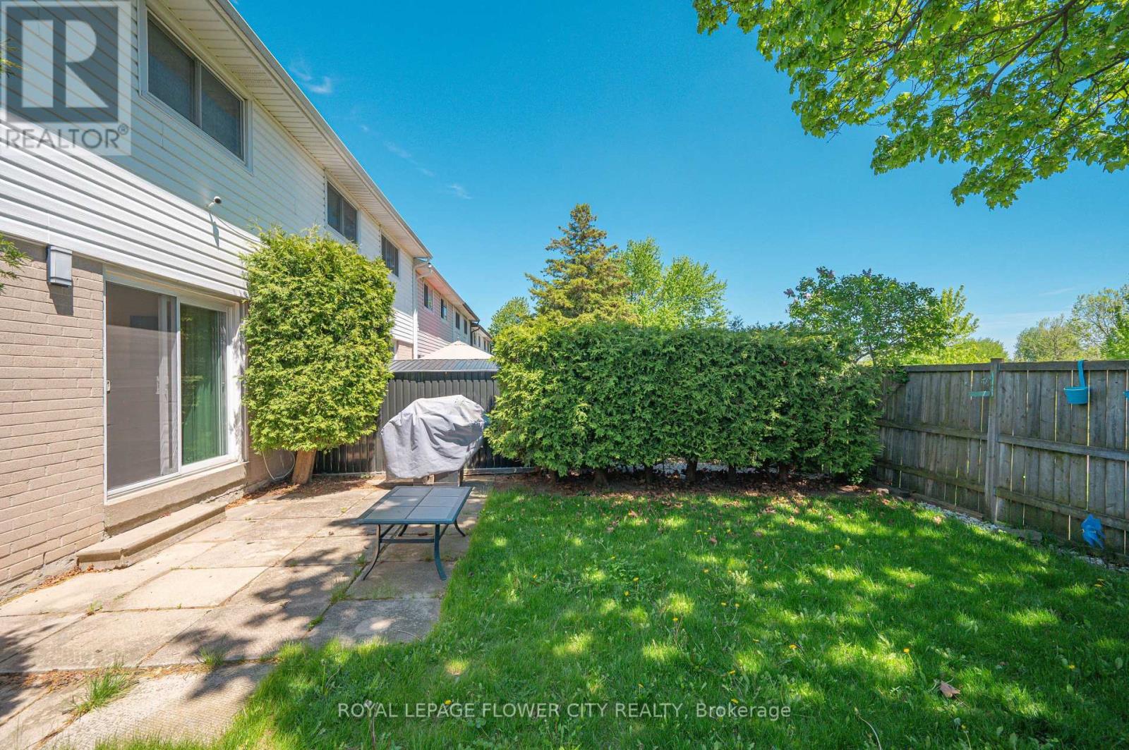 16 GLENEADEN COURT - 43