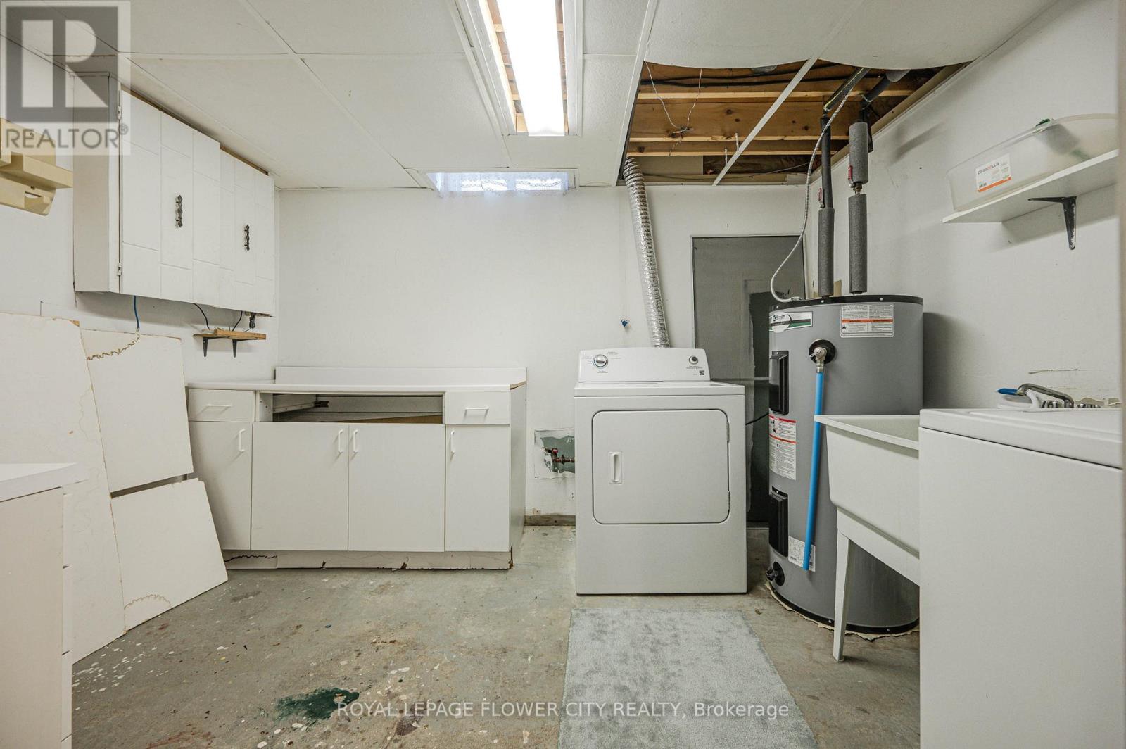 16 GLENEADEN COURT - 38