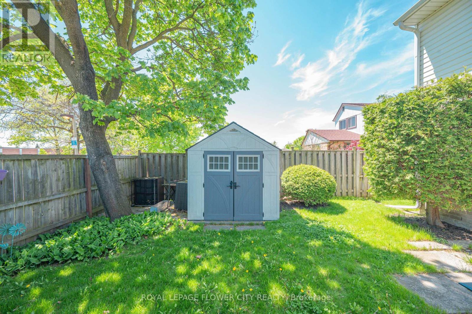 16 GLENEADEN COURT - 41