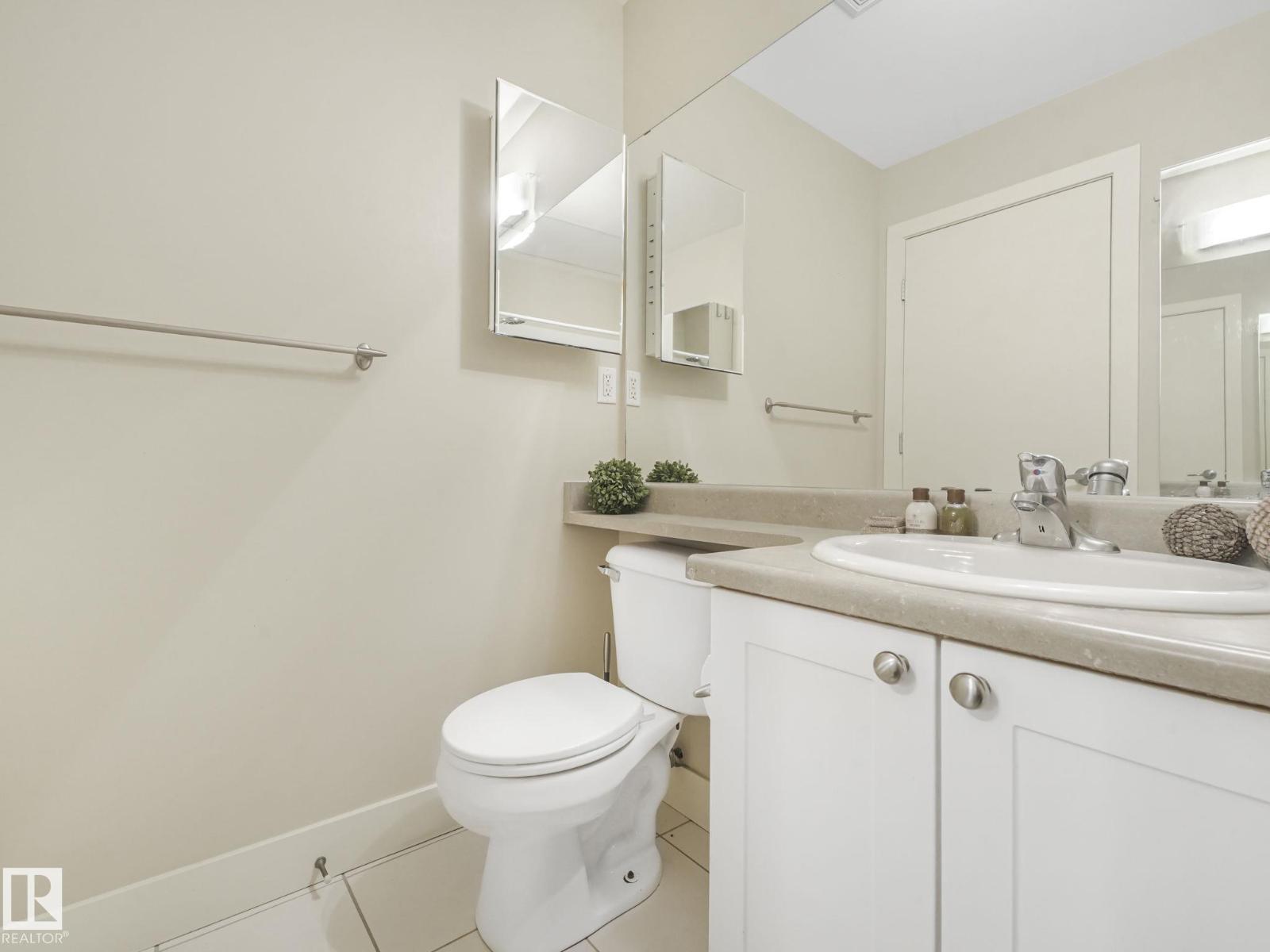 #102 9715 110 ST NW - 18