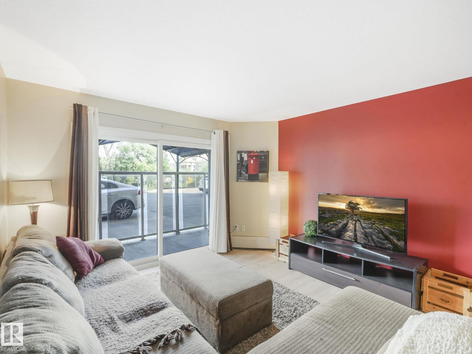 #102 9715 110 ST NW - 9
