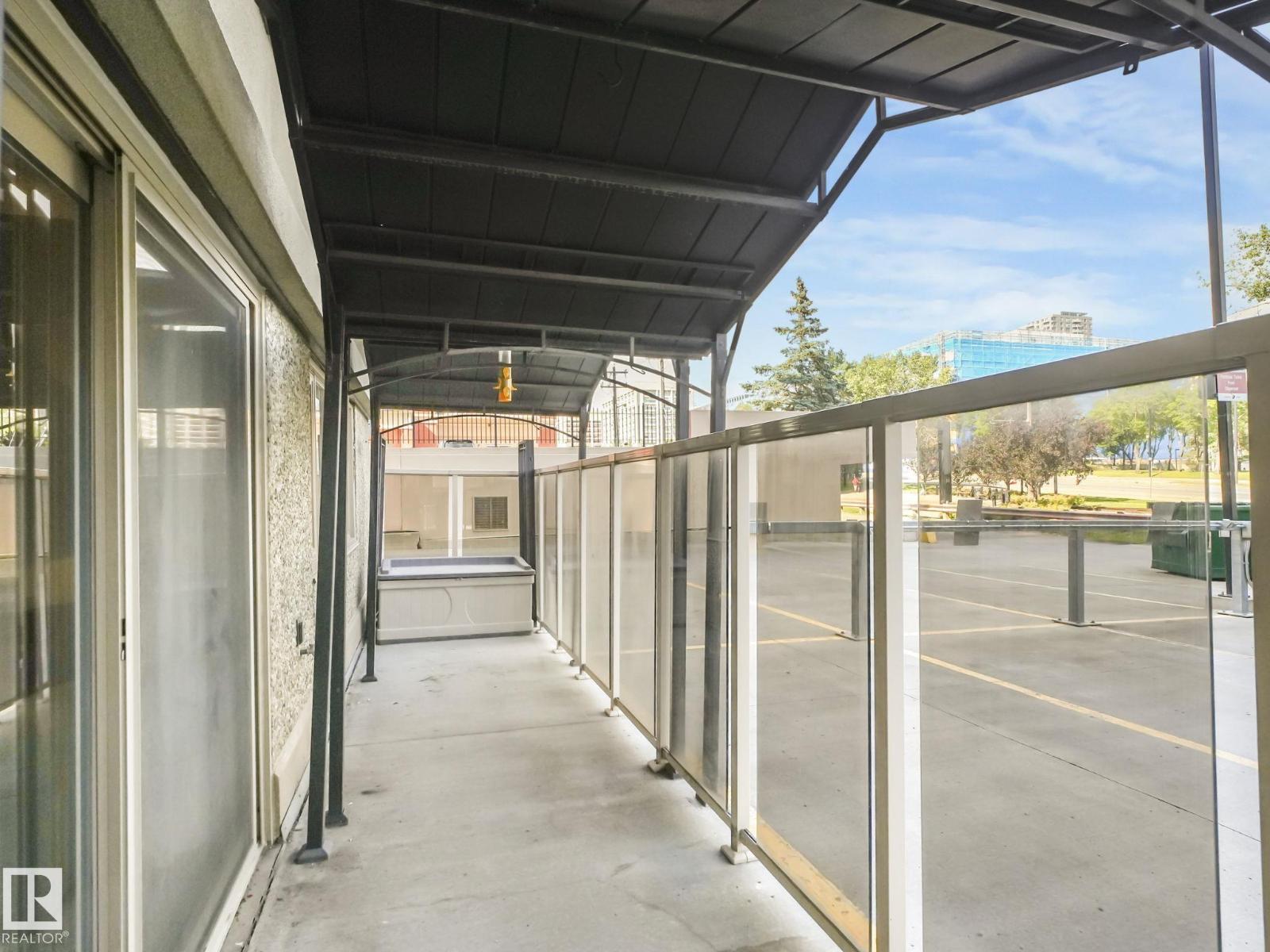 #102 9715 110 ST NW - 28