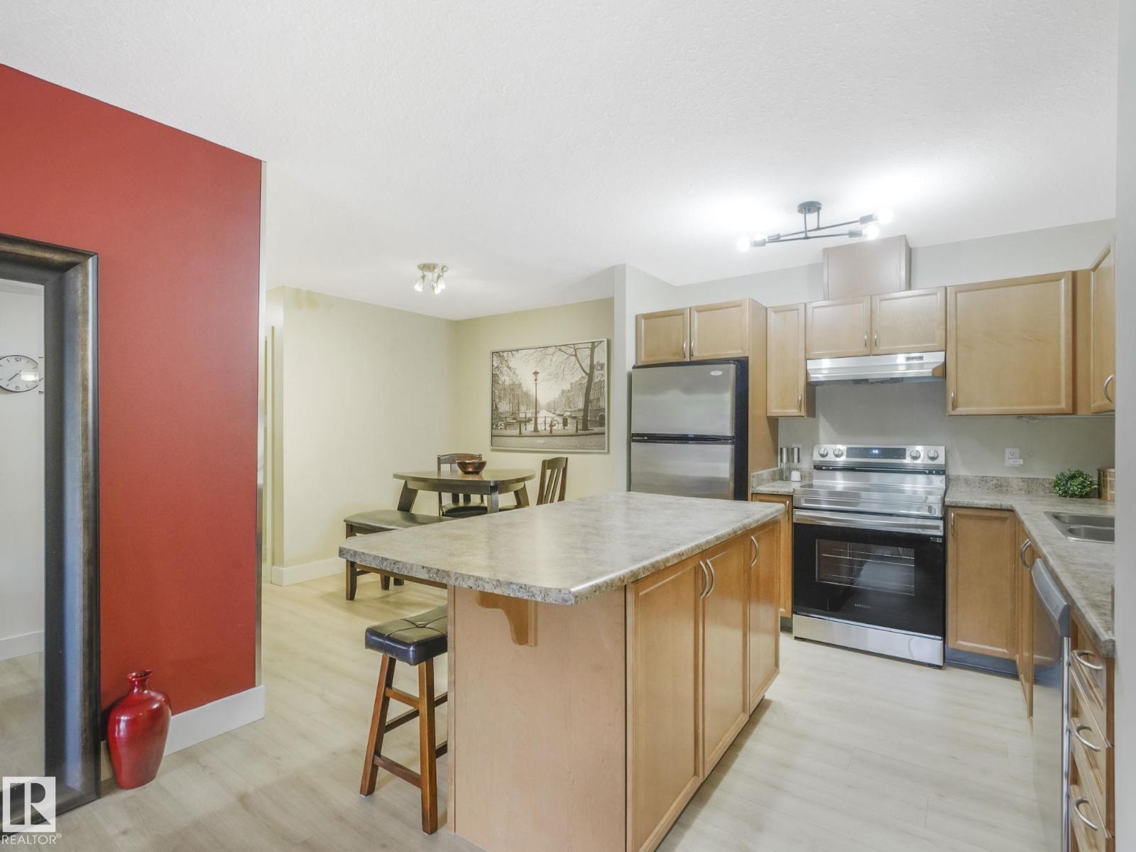 #102 9715 110 ST NW - 5