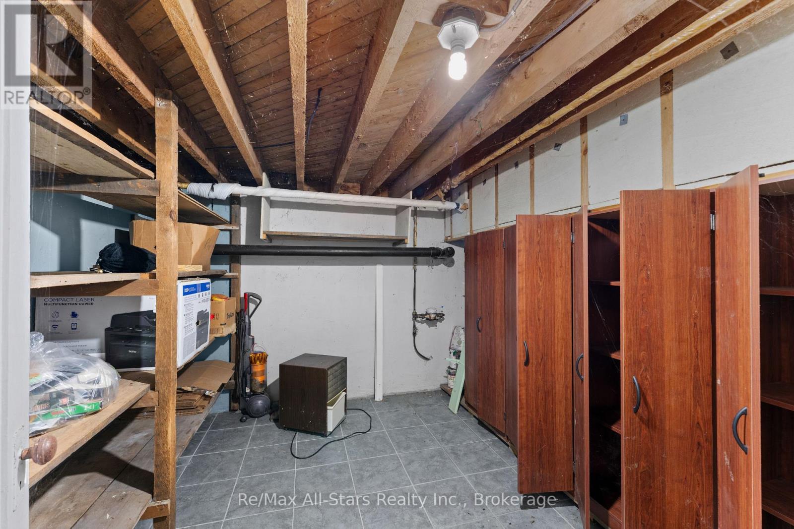 29 FRANCIS STREET E - 17