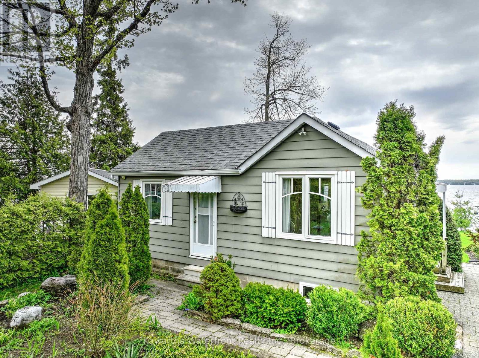 48 MAPLE AVENUE - 31