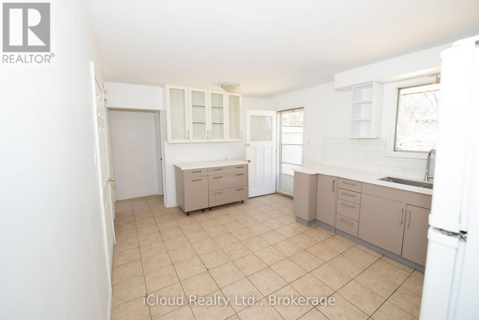 536 GLEN FORREST BOULEVARD - 3