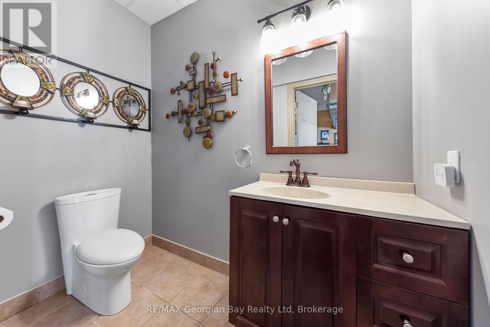 405 CHAMPLAIN ROAD - 22