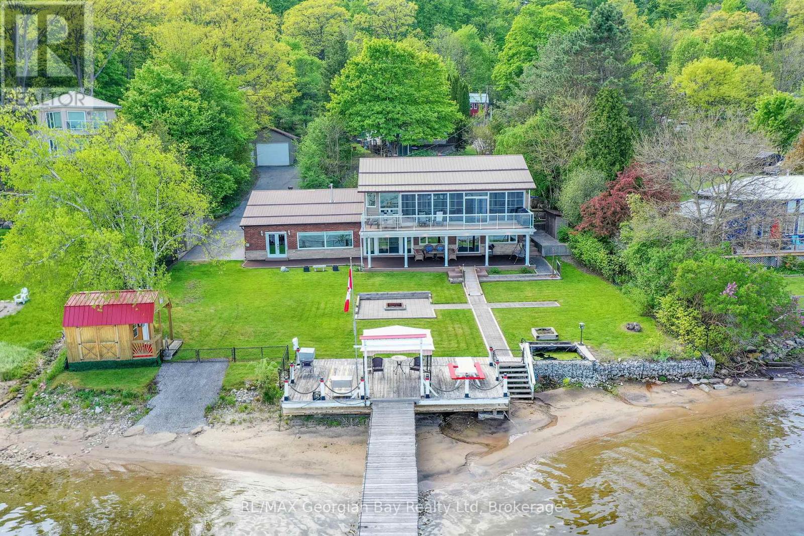 405 CHAMPLAIN ROAD - 42