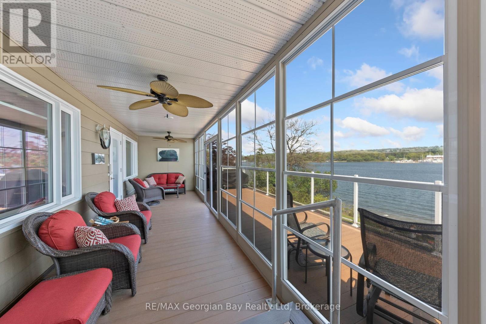 405 CHAMPLAIN ROAD - 8