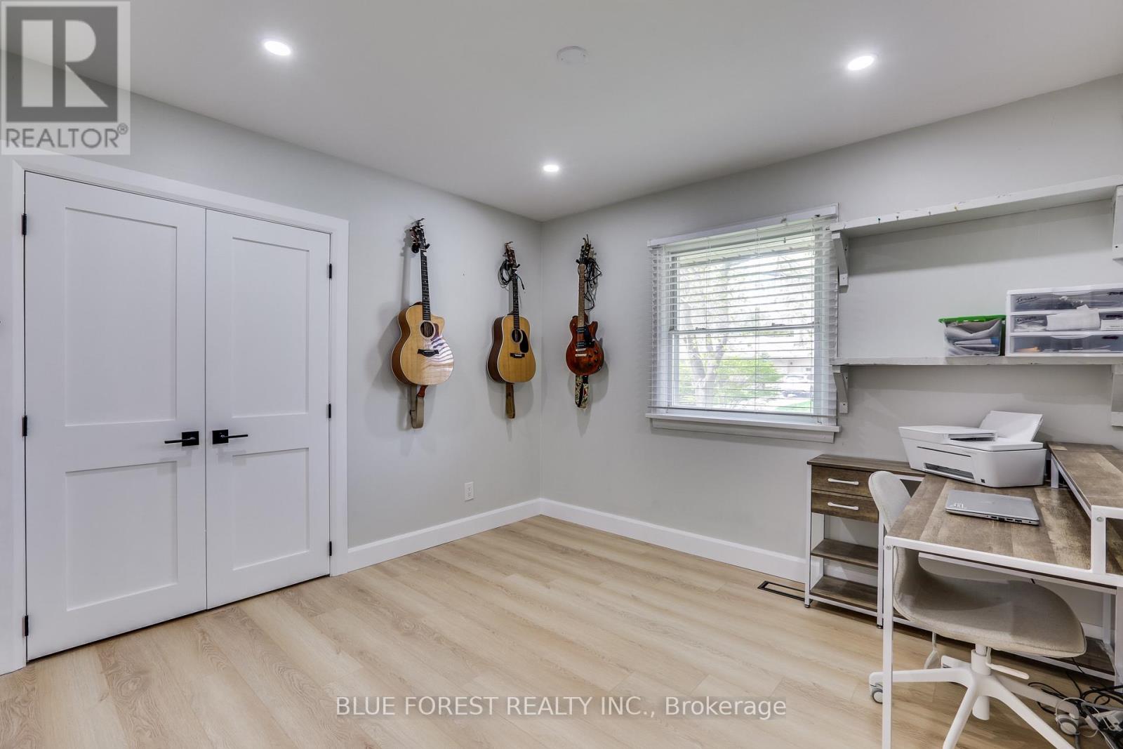42 REGENCY ROAD - 11