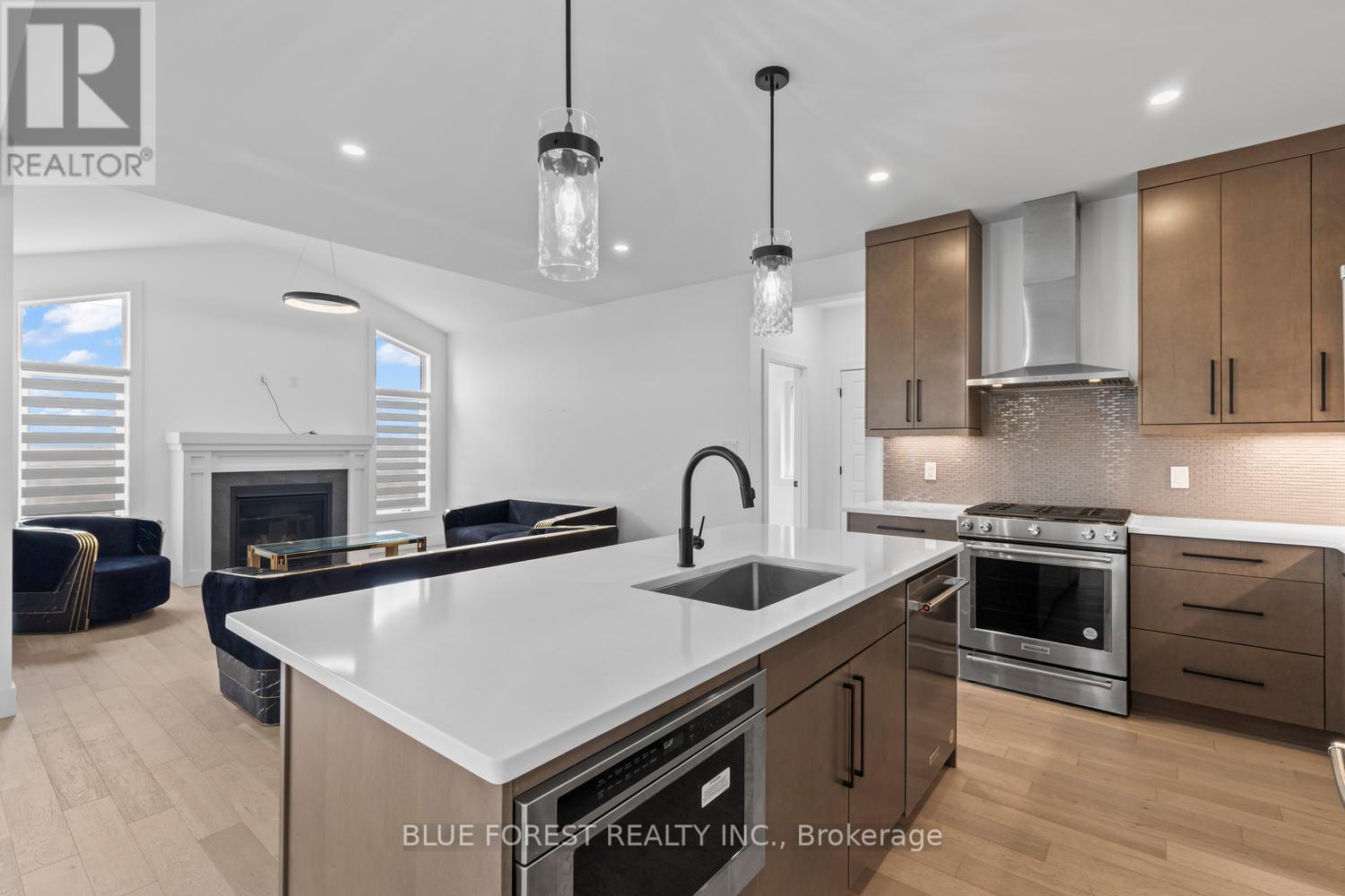 37 EVYLEAN COURT - 12