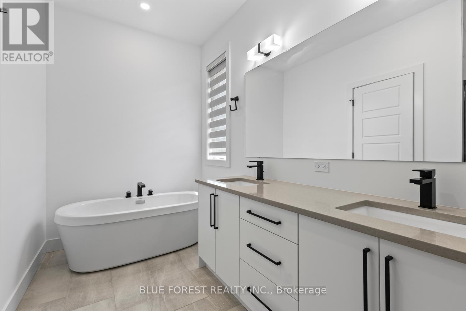 37 EVYLEAN COURT - 27