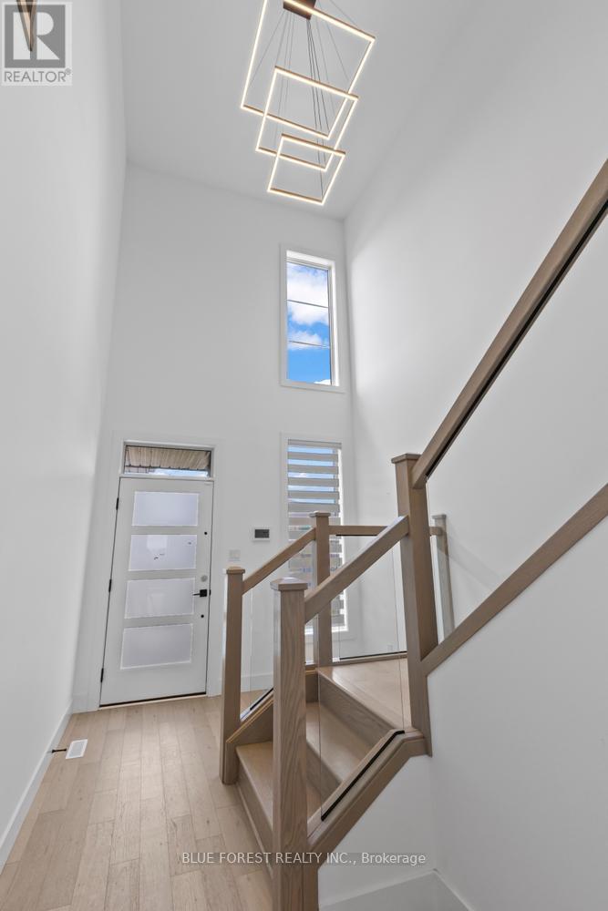 37 EVYLEAN COURT - 5