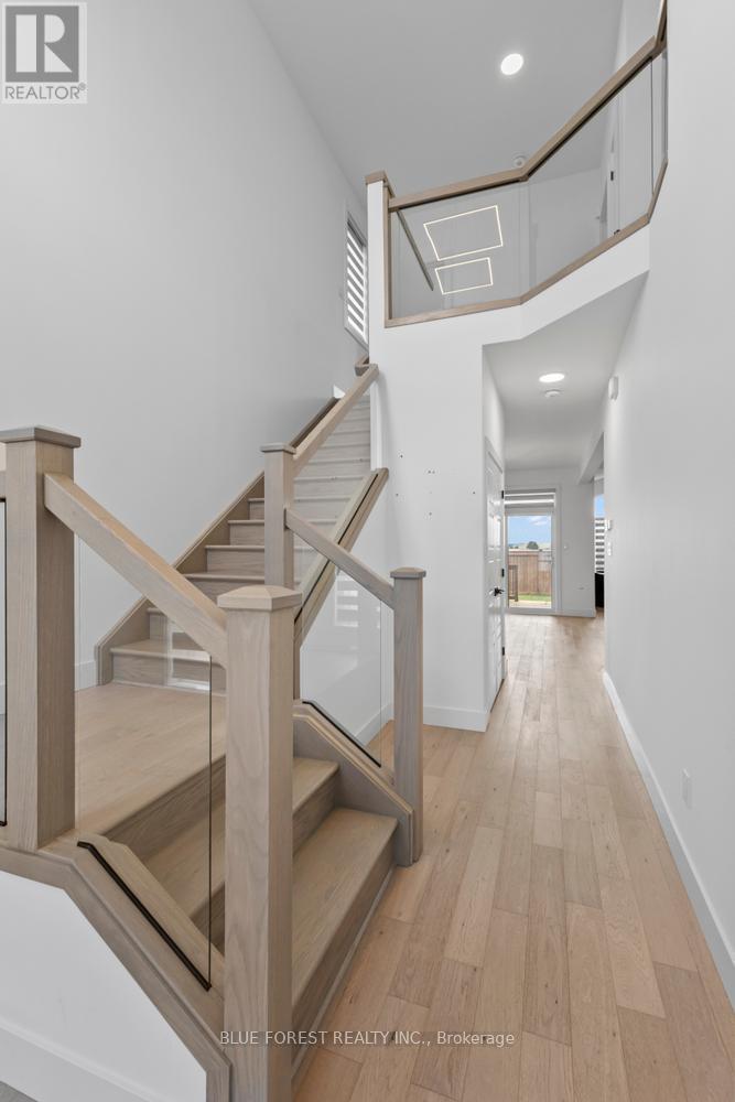 37 EVYLEAN COURT - 6