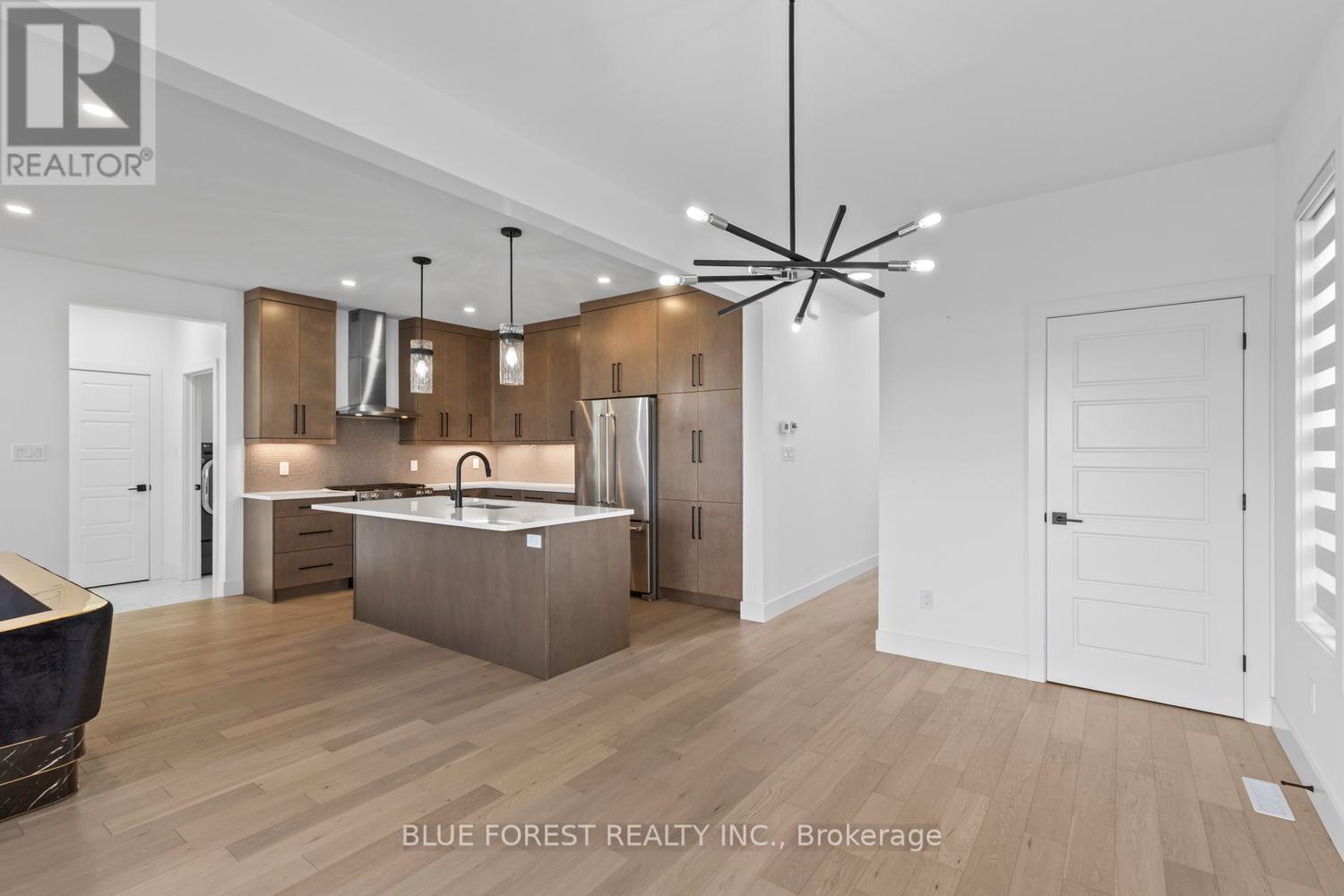 37 EVYLEAN COURT - 9