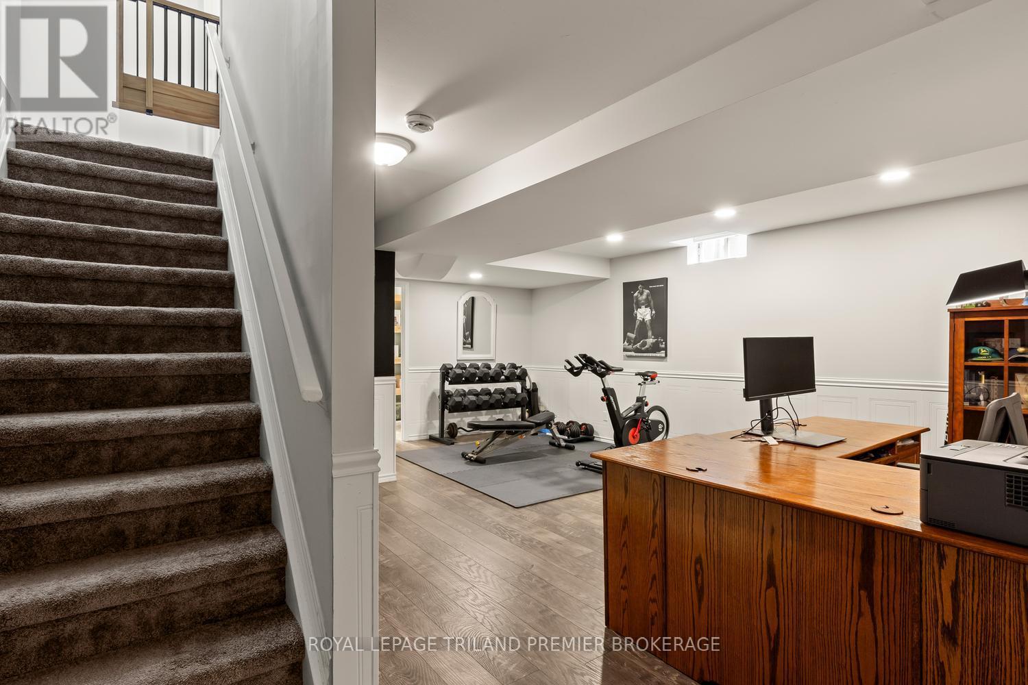 872 MARIGOLD STREET - 25