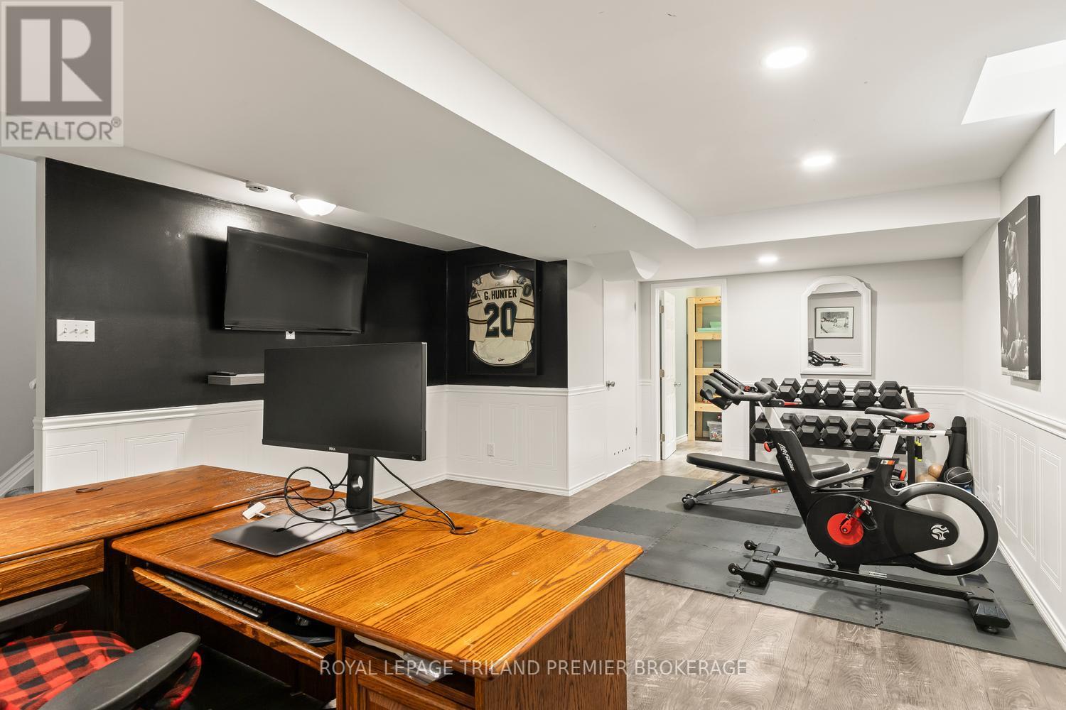872 MARIGOLD STREET - 27