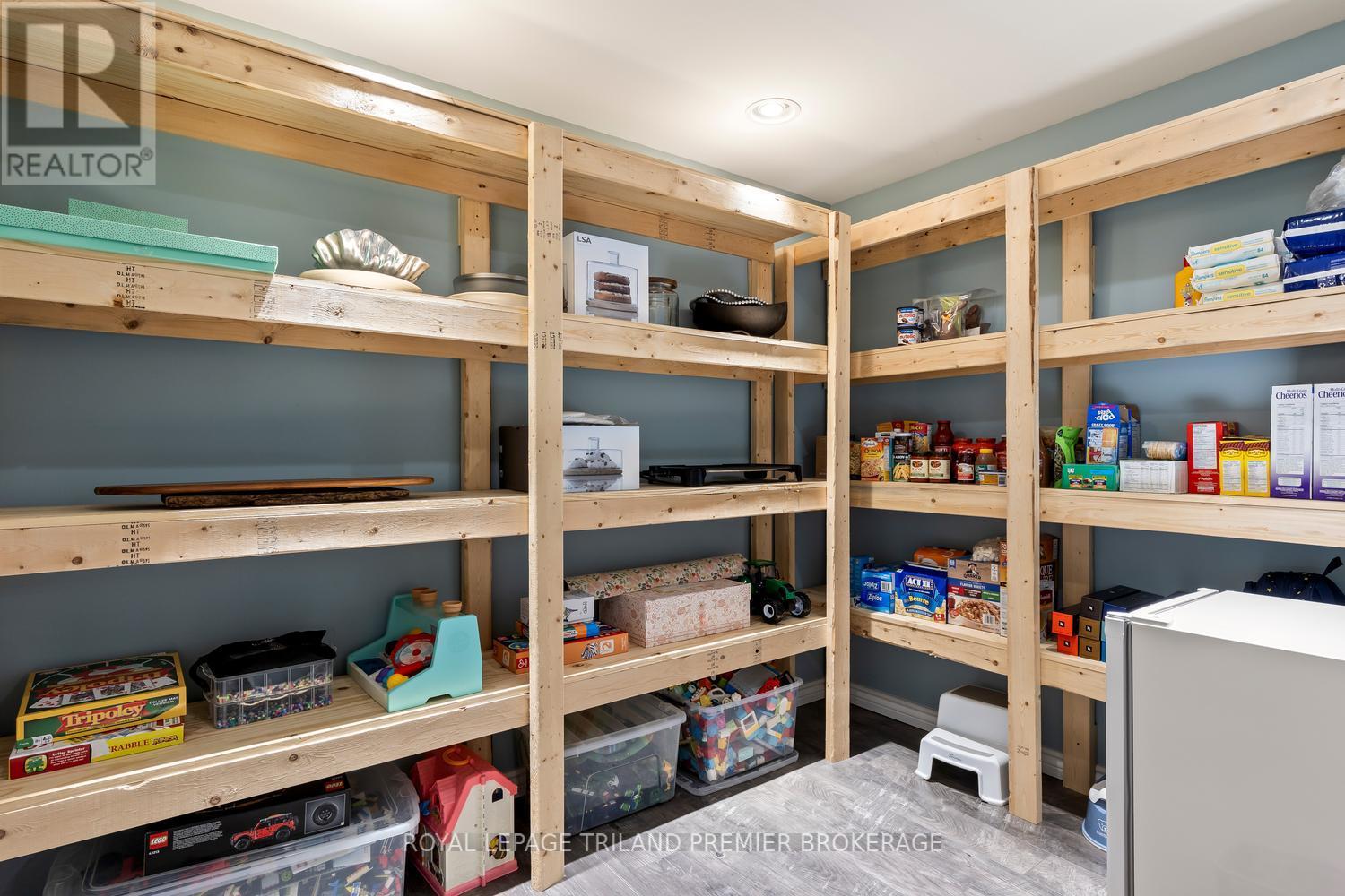 872 MARIGOLD STREET - 29