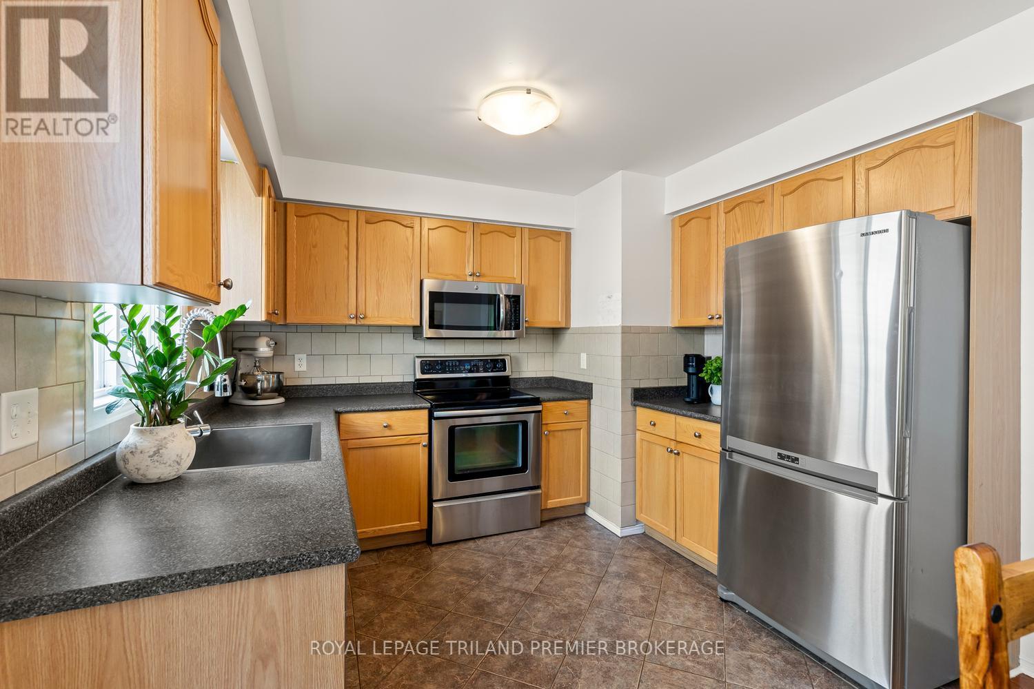 872 MARIGOLD STREET - 8