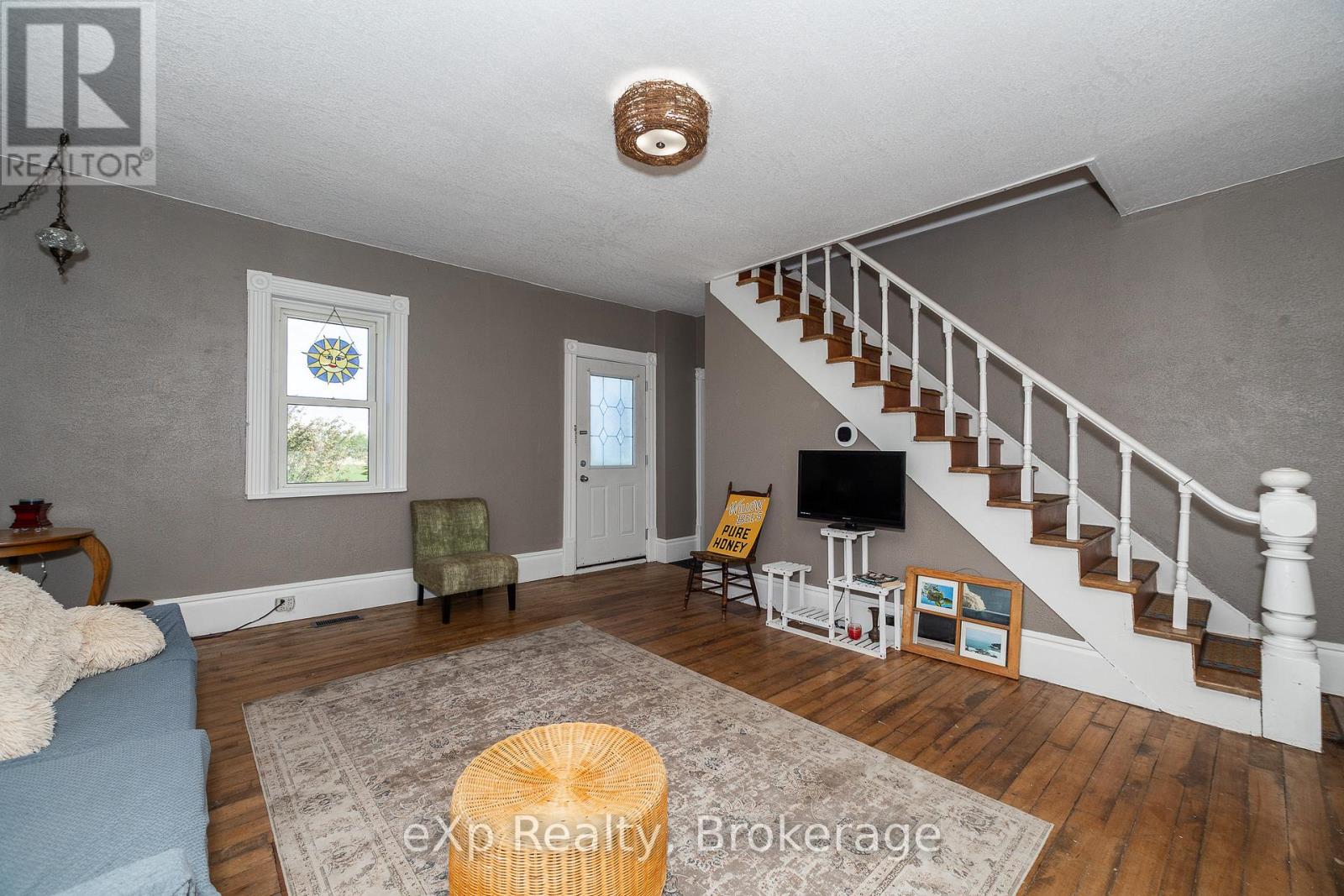 1097 6 HIGHWAY - 6