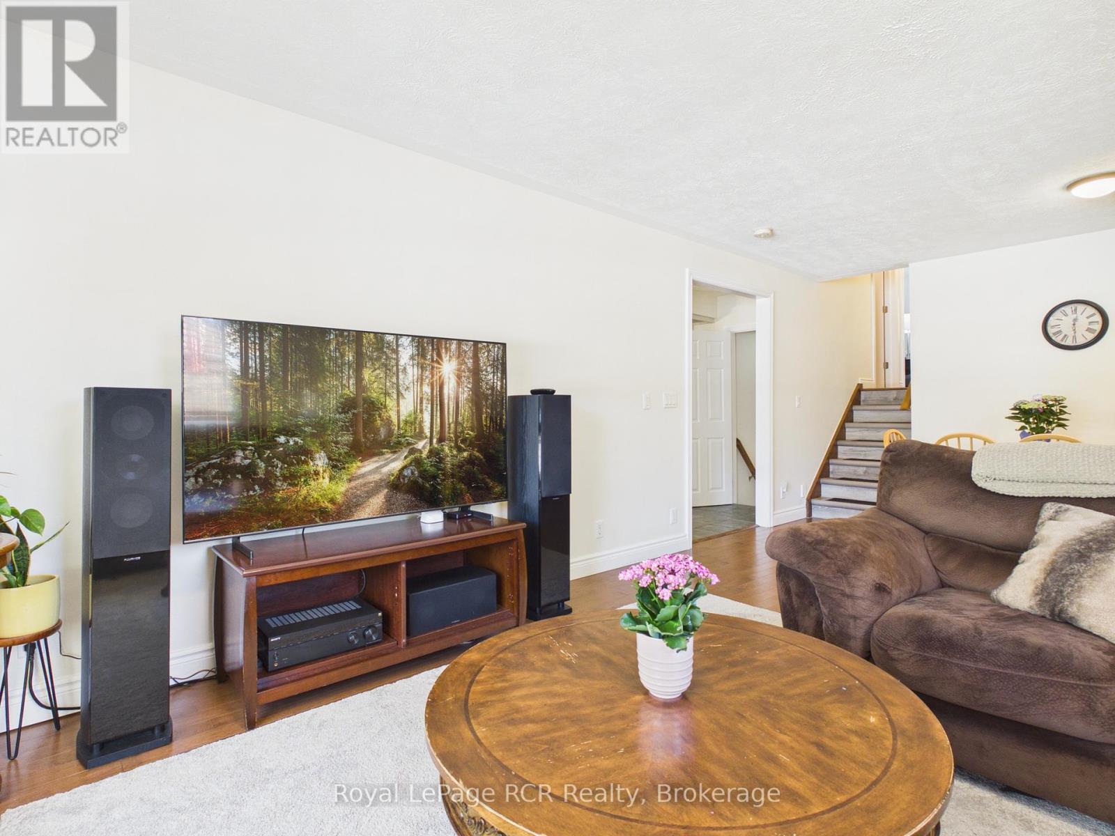 74 GRENVILLE STREET N - 11