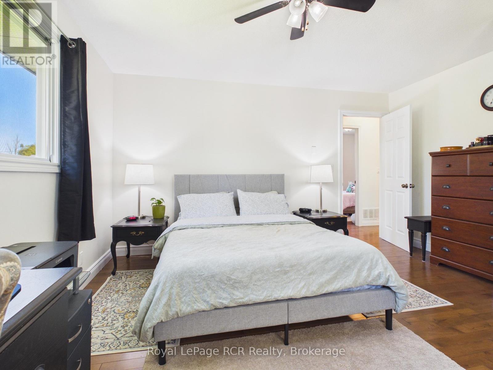 74 GRENVILLE STREET N - 12