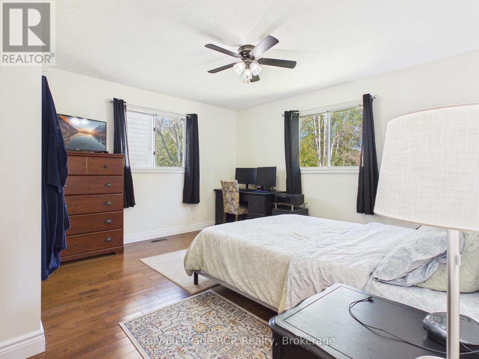 74 GRENVILLE STREET N - 14