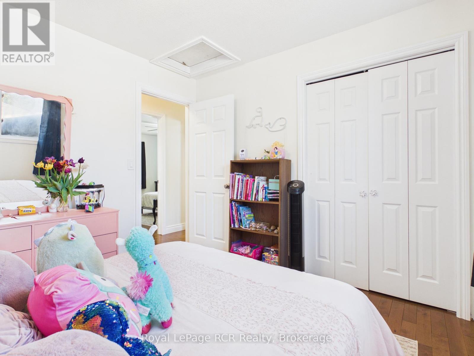 74 GRENVILLE STREET N - 19